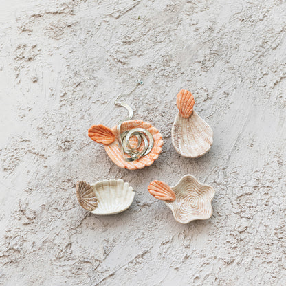 Stoneware Shell Dish with Shell Shaped Handle