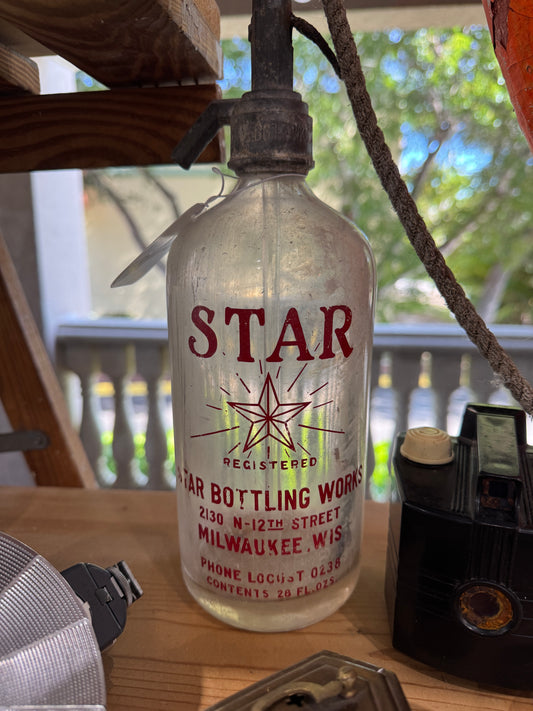 Vintage Seltzer Soda Water Bottle Star Bottling Works Milwaukee Wisconsin Red