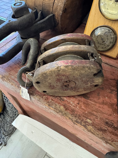 Wood Pulley w/ Hook (Small) - Vintage
