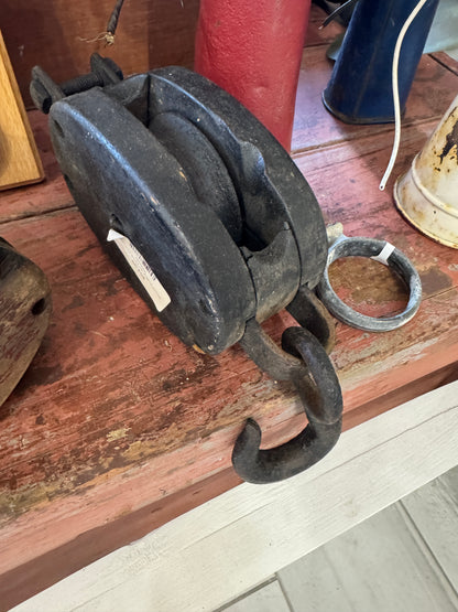 Wood Pulley w/ Hook (Small) - Vintage