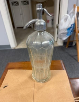 AREN Sparkling  Water  MILWAUKEE WI Seltzer Bottle
